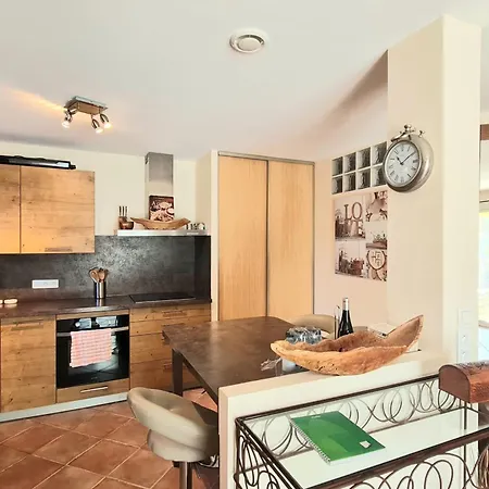 펜션 Seafront Family House
